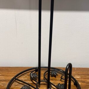 Black Metal Paper Towel Holder
